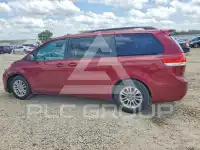 2011 Toyota SIENNA фото