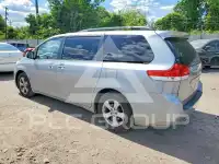 2011 Toyota SIENNA фото
