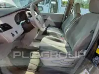 2011 Toyota SIENNA photo