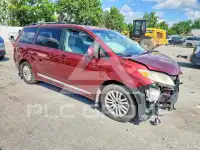2011 Toyota SIENNA photo