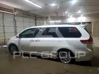 2011 Toyota SIENNA фото