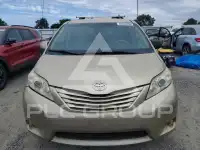 2011 Toyota SIENNA фото