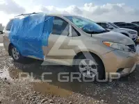 2011 Toyota SIENNA фото