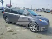 2011 Toyota SIENNA фото