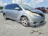 2011 Toyota SIENNA фото