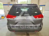 2011 Toyota SIENNA photo