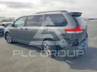 2011 Toyota SIENNA фото
