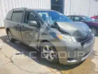 2011 Toyota SIENNA фото
