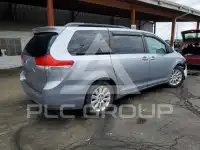2011 Toyota SIENNA фото
