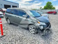 2011 Toyota SIENNA фото