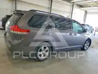 2011 Toyota SIENNA фото