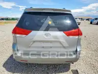 2011 Toyota SIENNA фото