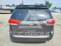 2011 Toyota SIENNA фото