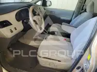 2011 Toyota SIENNA фото