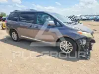 2011 Toyota SIENNA фото