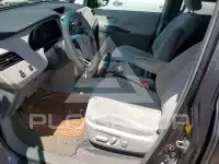 2011 Toyota SIENNA photo