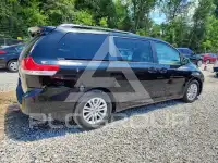 2011 Toyota SIENNA фото
