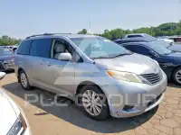 2011 Toyota SIENNA фото