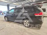 2011 Toyota SIENNA photo