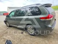2011 Toyota SIENNA фото