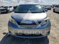 2011 Toyota SIENNA фото