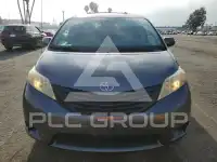 2011 Toyota SIENNA photo
