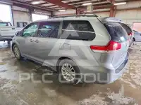 2011 Toyota SIENNA фото