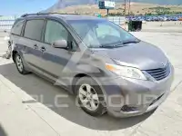 2011 Toyota SIENNA фото