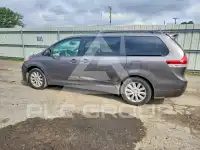 2011 Toyota SIENNA фото
