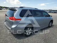 2011 Toyota SIENNA photo