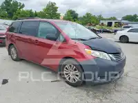 2011 Toyota SIENNA photo