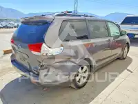 2011 Toyota SIENNA фото