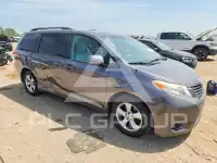 2011 Toyota SIENNA фото