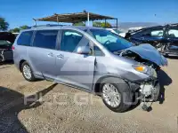 2011 Toyota SIENNA фото
