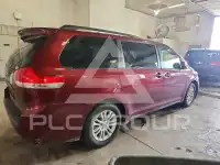 2011 Toyota SIENNA фото