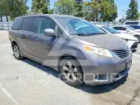 2011 Toyota SIENNA фото