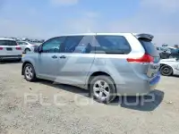 2011 Toyota SIENNA photo