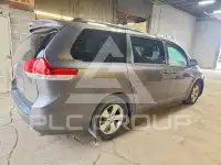 2011 Toyota SIENNA фото