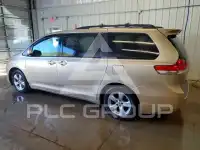 2011 Toyota SIENNA фото