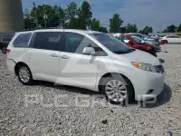 2011 Toyota SIENNA фото