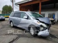 2011 Toyota SIENNA фото