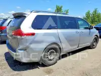 2011 Toyota SIENNA фото