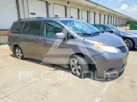 2011 Toyota SIENNA фото