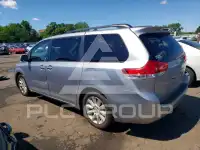 2011 Toyota SIENNA фото