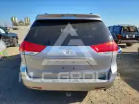 2011 Toyota SIENNA фото