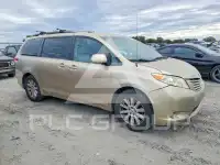 2011 Toyota SIENNA фото