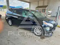 2011 Toyota SIENNA фото