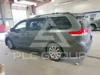 2011 Toyota SIENNA photo