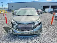 2011 Toyota SIENNA фото