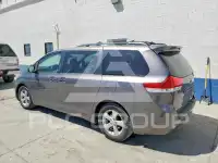 2011 Toyota SIENNA фото